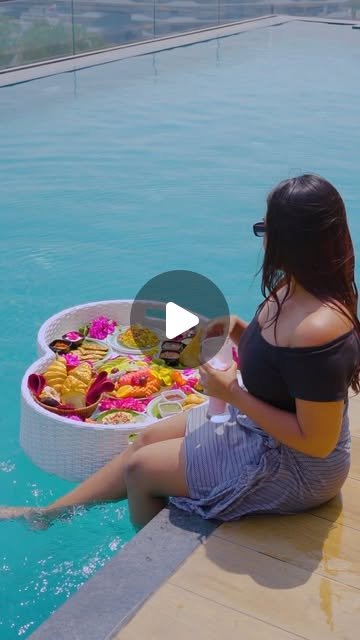Brand reel 08